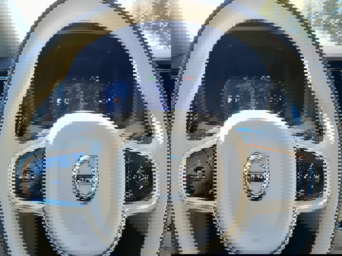 New 2026 Volvo V60 B5 Cross Country Plus w/ Climate Package image 19