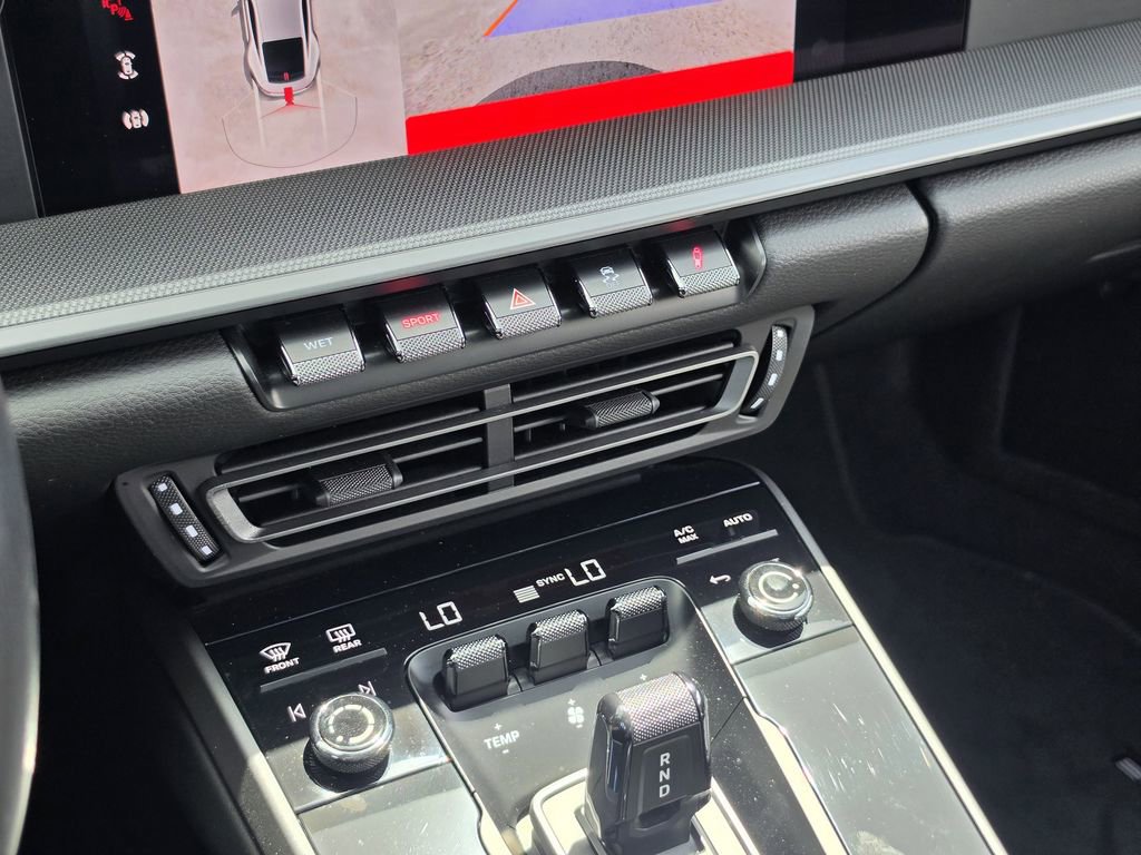 Used 2022 Porsche 911 Carrera RWD image 20