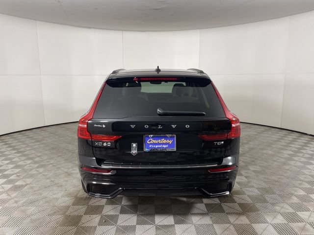 Certified 2025 Volvo XC60 T8 Plus w/ Protection Package Premier AWD/4WD image 10