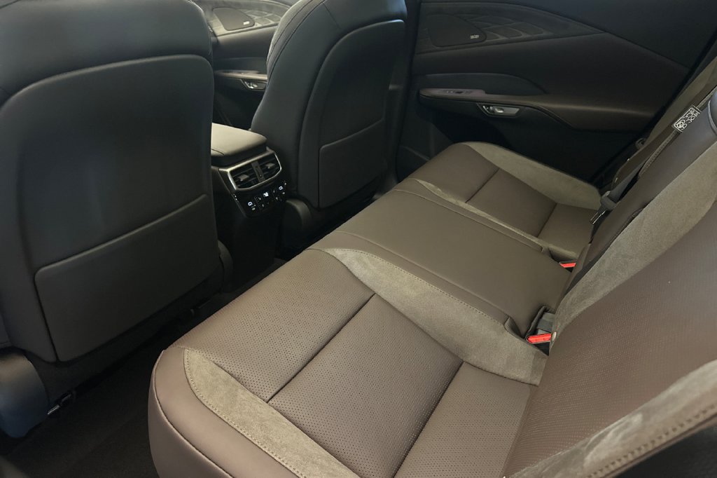 New 2026 Lexus RX 350 w/ Convenience Package AWD/4WD image 12