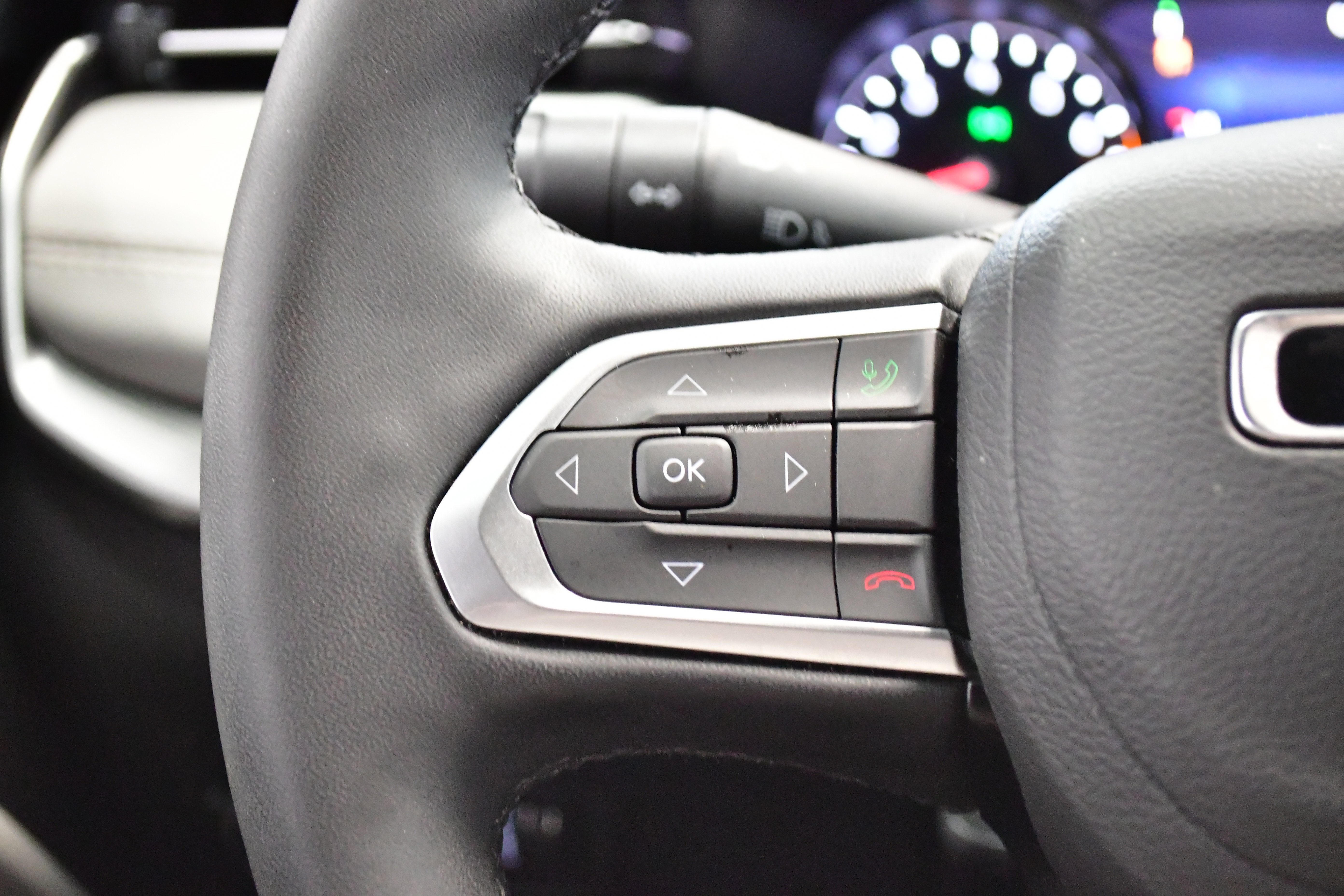 Used 2025 Jeep Compass Limited image 21