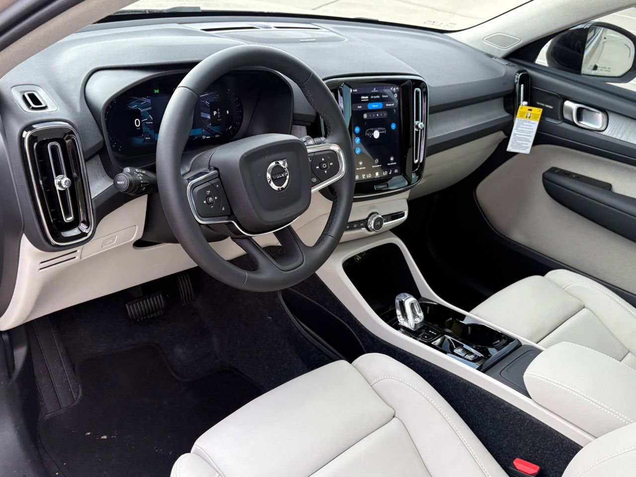 New 2026 Volvo XC40 B5 Plus w/ Protection Package Premier AWD/4WD image 13