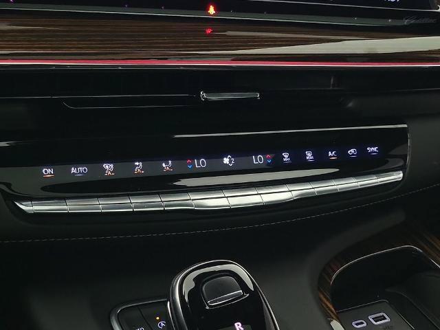 Used 2023 Cadillac Escalade ESV Premium Luxury AWD/4WD image 29