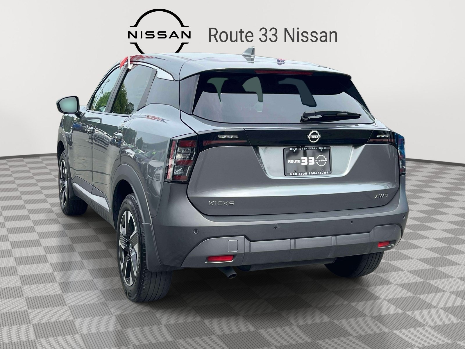 Used 2025 Nissan Kicks SV AWD/4WD image 3