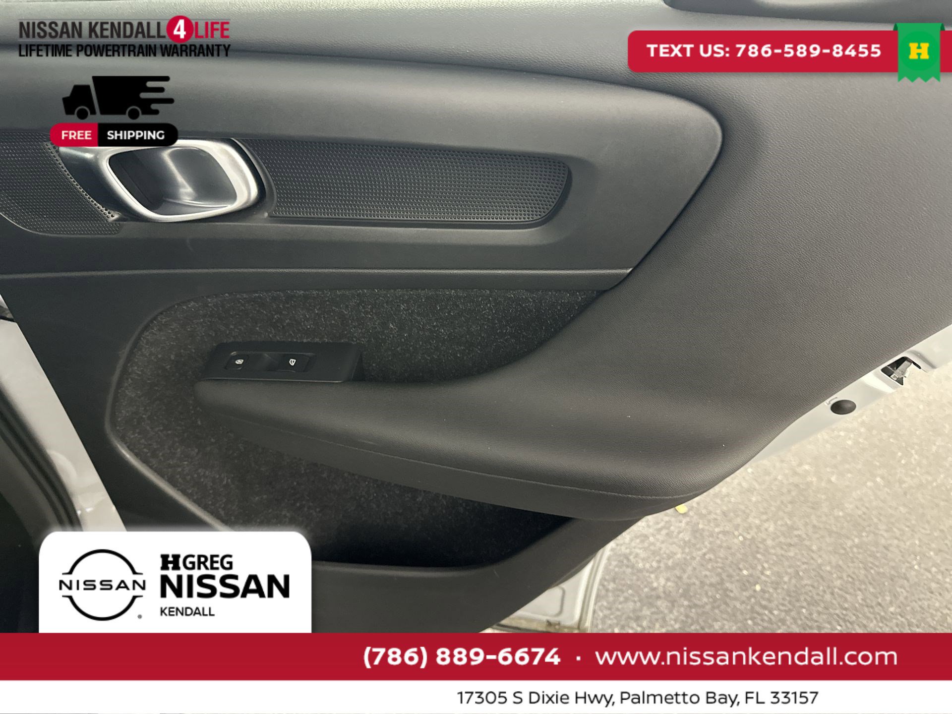 Used 2021 Volvo XC40 T4 Momentum w/ Protection Package Premier image 35