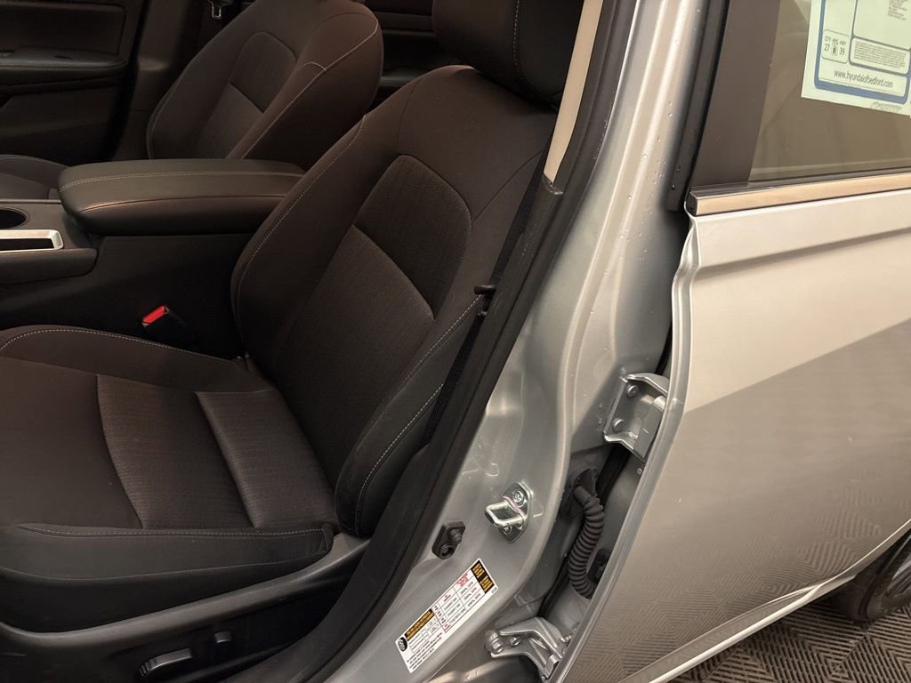 Used 2025 Nissan Altima 2.5 SV image 10