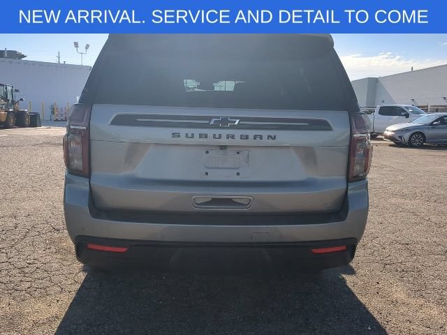 Used 2023 Chevrolet Suburban Z71 w/ Luxury Package AWD/4WD image 5