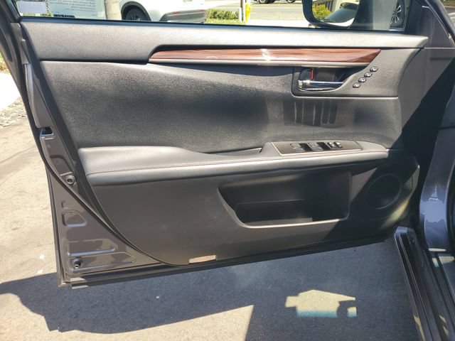 Used 2017 Lexus ES 350 w/ Navigation System Package FWD image 19