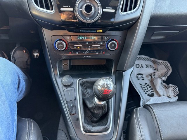 Used 2018 Ford Focus ST image 18