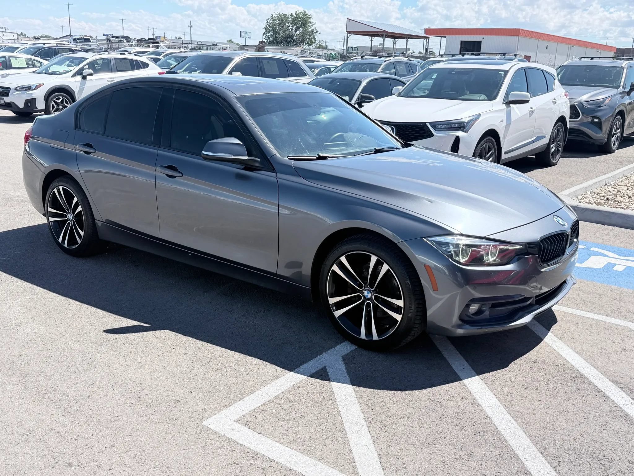 Used 2018 BMW 328d xDrive Sedan w/ Premium Package AWD/4WD image 4