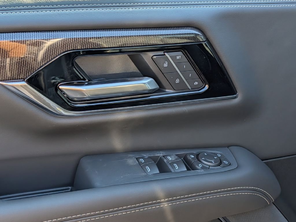 New 2026 GMC Yukon XL Elevation AWD/4WD image 33