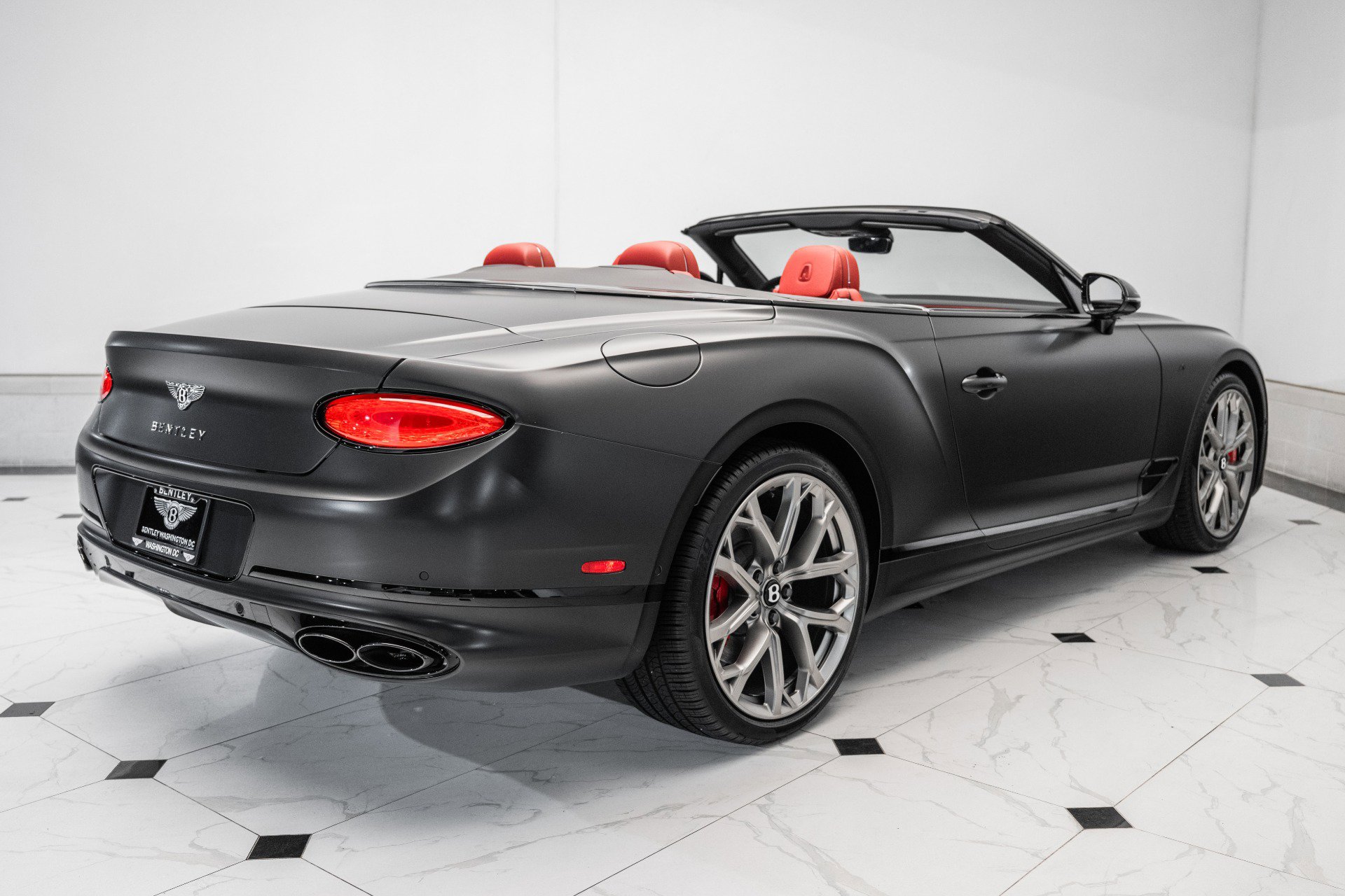 Used 2023 Bentley Continental GT V8 image 11