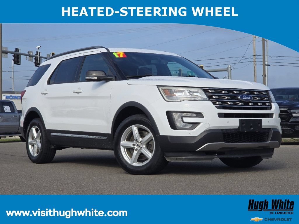 Used 2017 Ford Explorer XLT w/ Equipment Group 202A AWD/4WD image 1