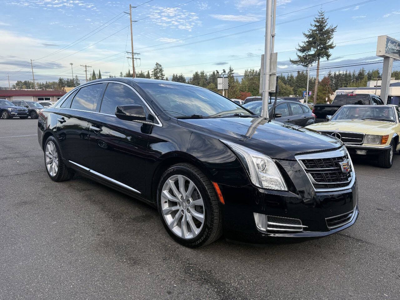 Used 2016 Cadillac XTS Luxury AWD/4WD image 2