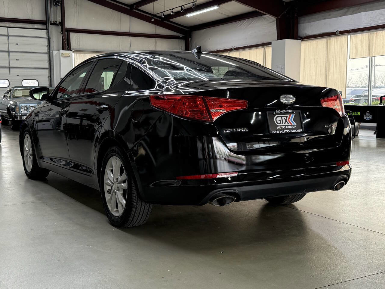 Used 2013 Kia Optima EX w/ Premium Pkg image 2