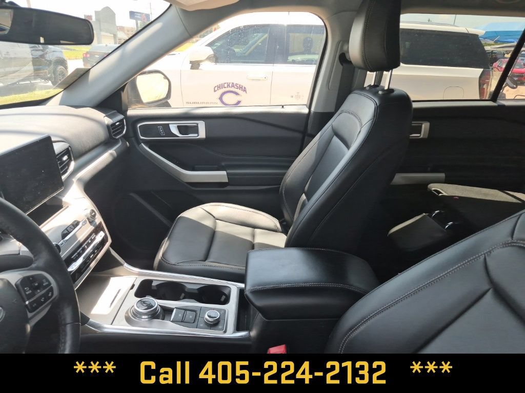 Used 2023 Ford Explorer XLT w/ Equipment Group 202A AWD/4WD image 21