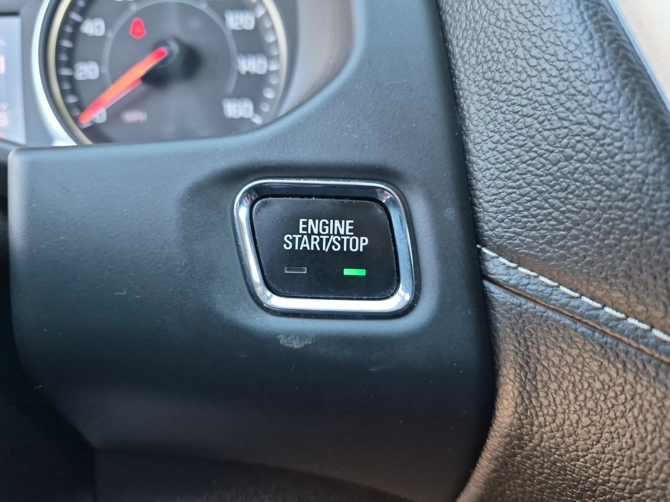 Used 2020 GMC Acadia SLE w/ Driver Convenience Package FWD image 17