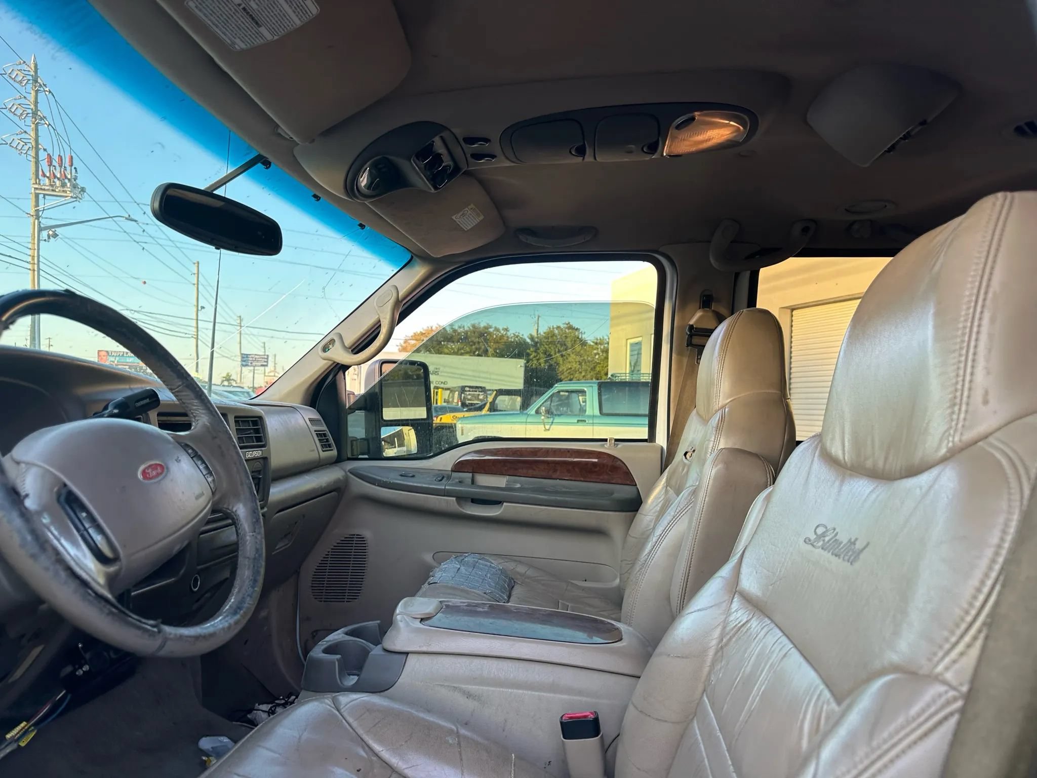 Used 2000 Ford Excursion Limited AWD/4WD image 11