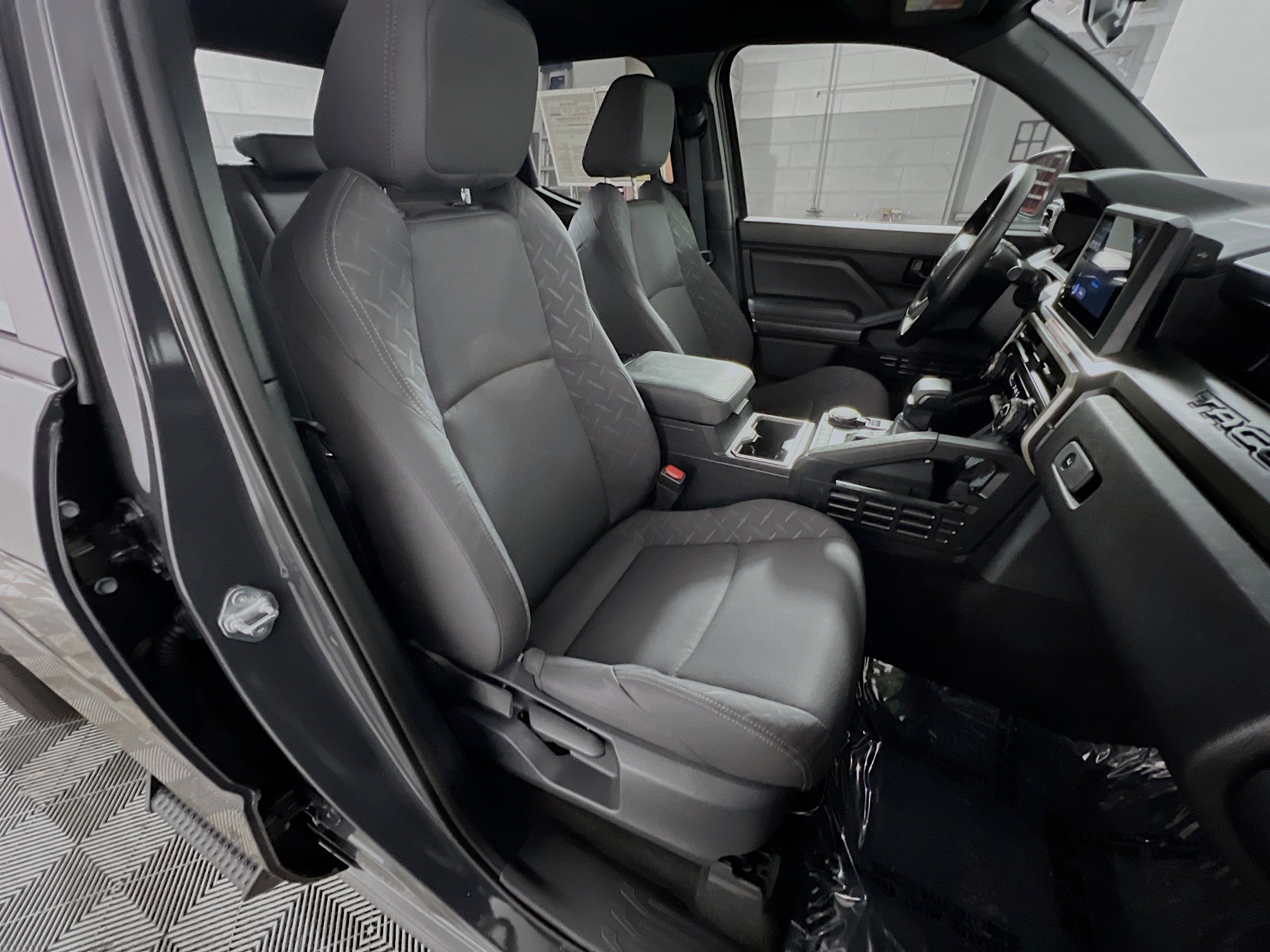 Used 2026 Toyota Tacoma SR5 AWD/4WD image 31