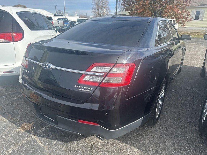 Used 2017 Ford Taurus Limited FWD image 12