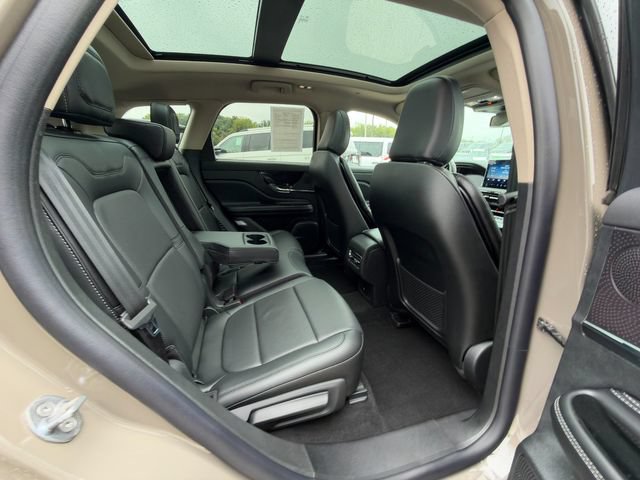 Used 2025 Lincoln Corsair Grand Touring w/ Jet Appearance Package AWD/4WD image 11