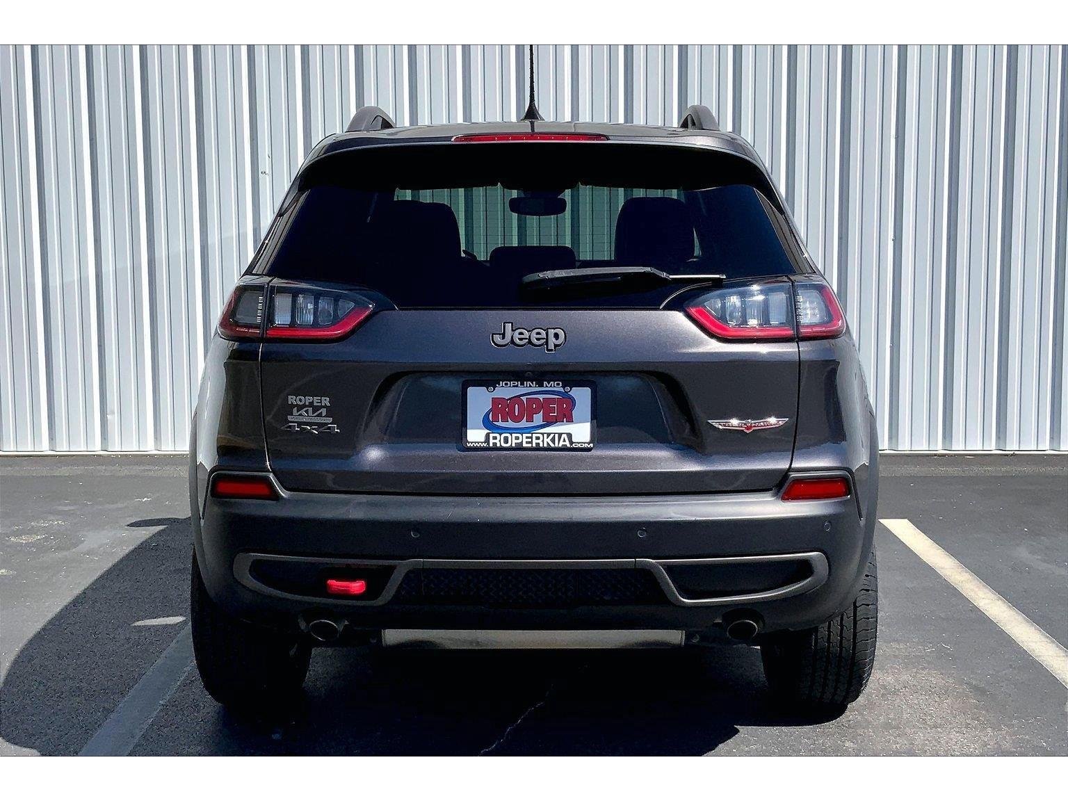 Used 2021 Jeep Cherokee Trailhawk AWD/4WD image 4