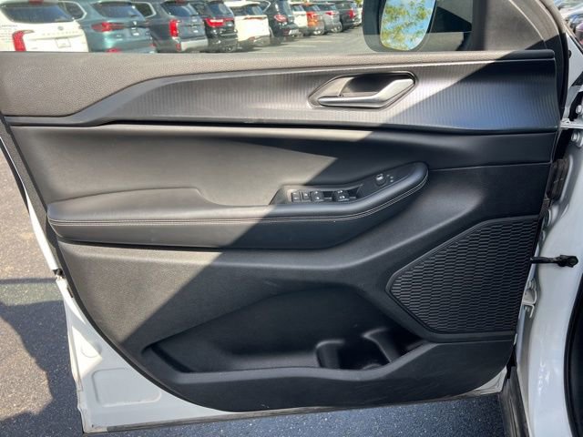 Used 2023 Jeep Grand Cherokee L Laredo image 25