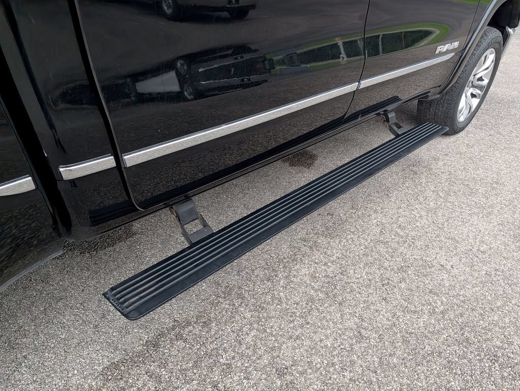 Used 2023 RAM 1500 Limited AWD/4WD image 30