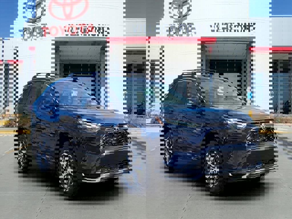 New 2025 Toyota RAV4 SE image 9