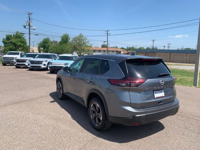 Used 2025 Nissan Rogue SV image 5