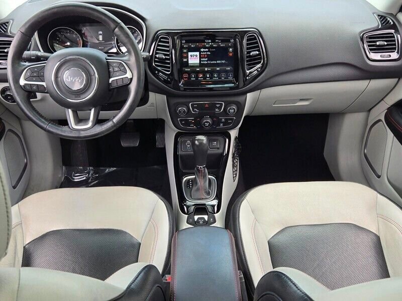 Used 2018 Jeep Compass Limited w/ Navigation Group FWD image 11