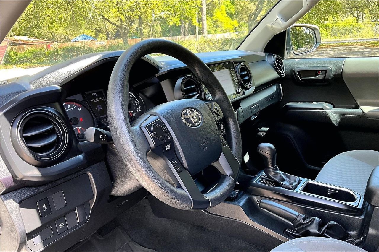Used 2020 Toyota Tacoma SR AWD/4WD image 13