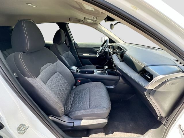 Used 2025 Nissan Kicks SV FWD image 25