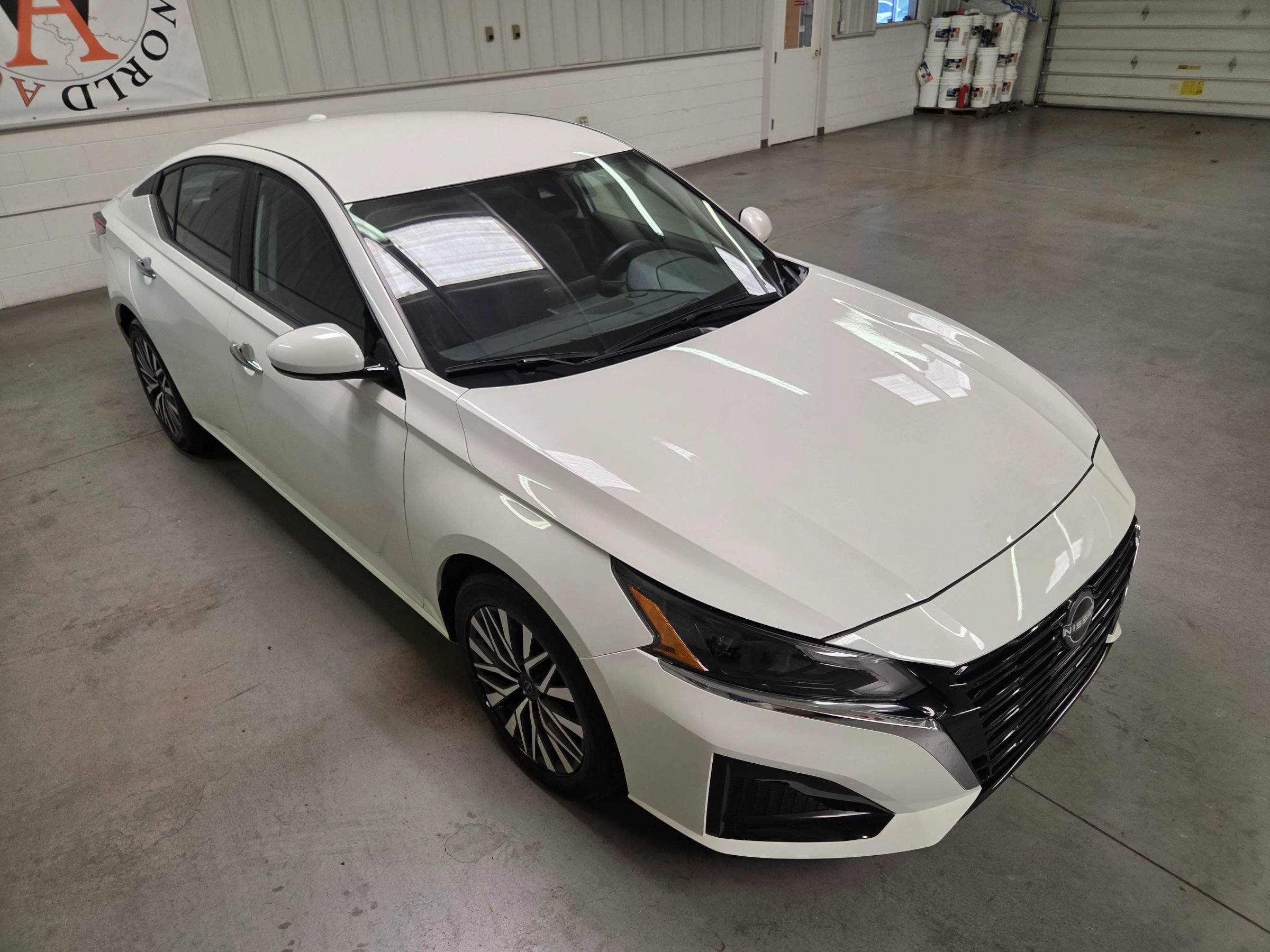 Used 2023 Nissan Altima 2.5 SV FWD image 11