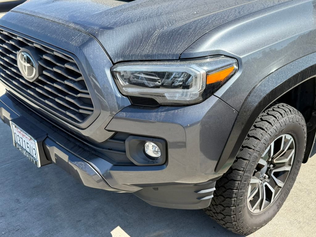 Used 2021 Toyota Tacoma TRD Sport w/ Technology Package image 16
