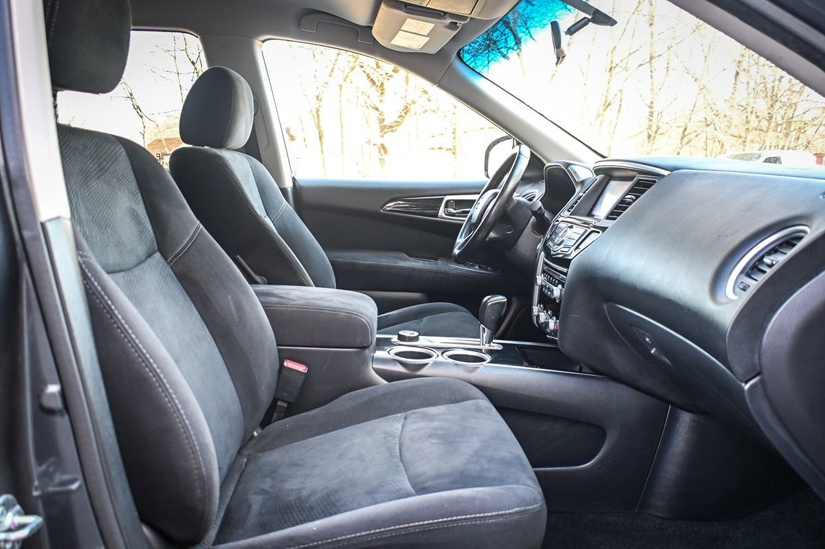 Used 2013 Nissan Pathfinder SV image 17