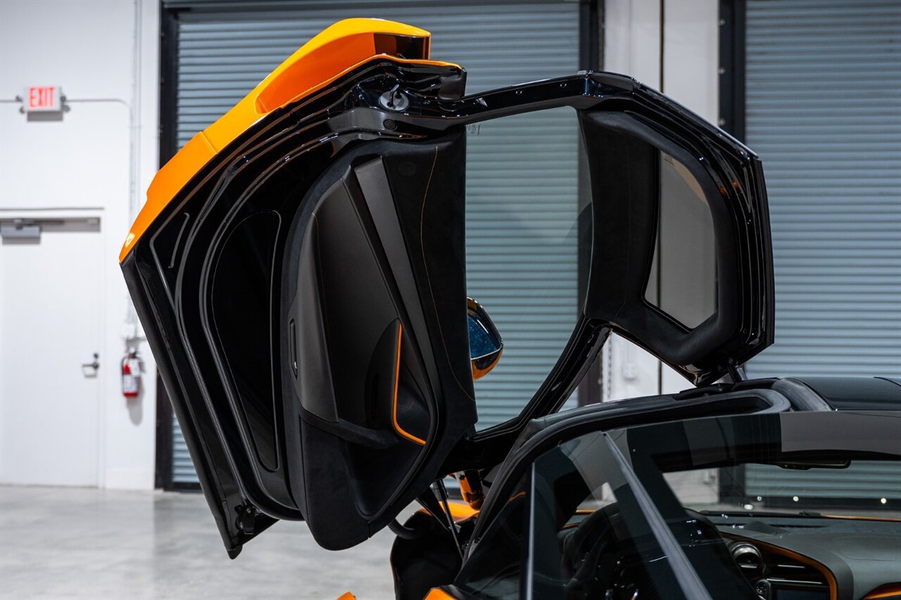 Used 2019 McLaren 720S Performance RWD image 22