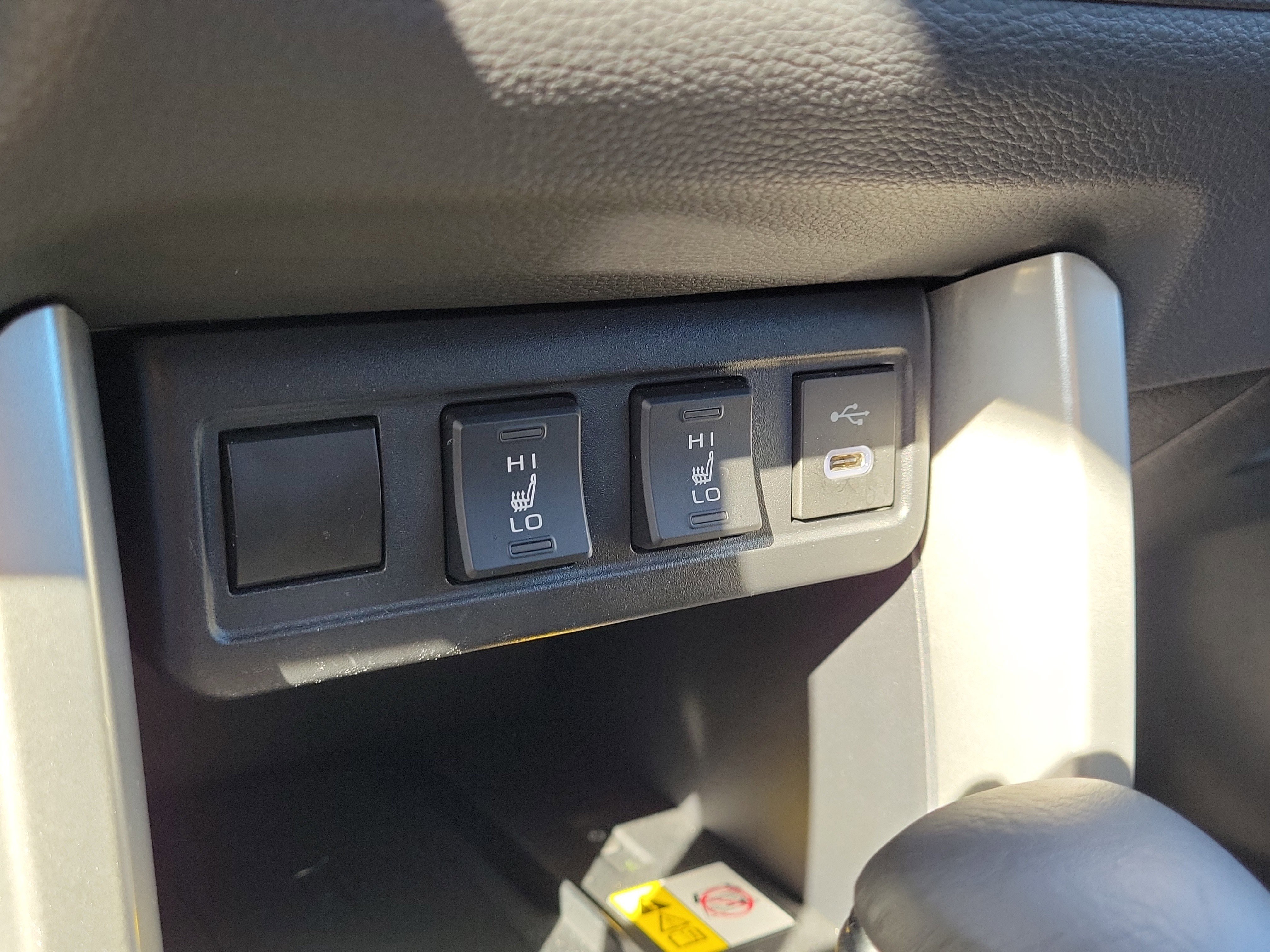 Used 2023 Toyota Corolla Cross XLE image 20