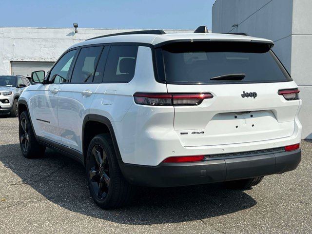 Used 2023 Jeep Grand Cherokee L Laredo AWD/4WD image 7