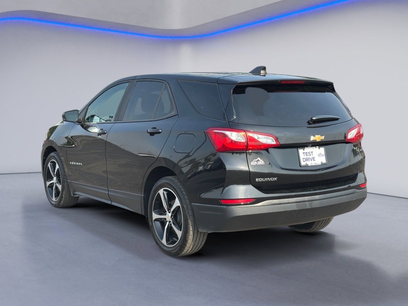 Used 2020 Chevrolet Equinox LS w/ LS Convenience Package image 3