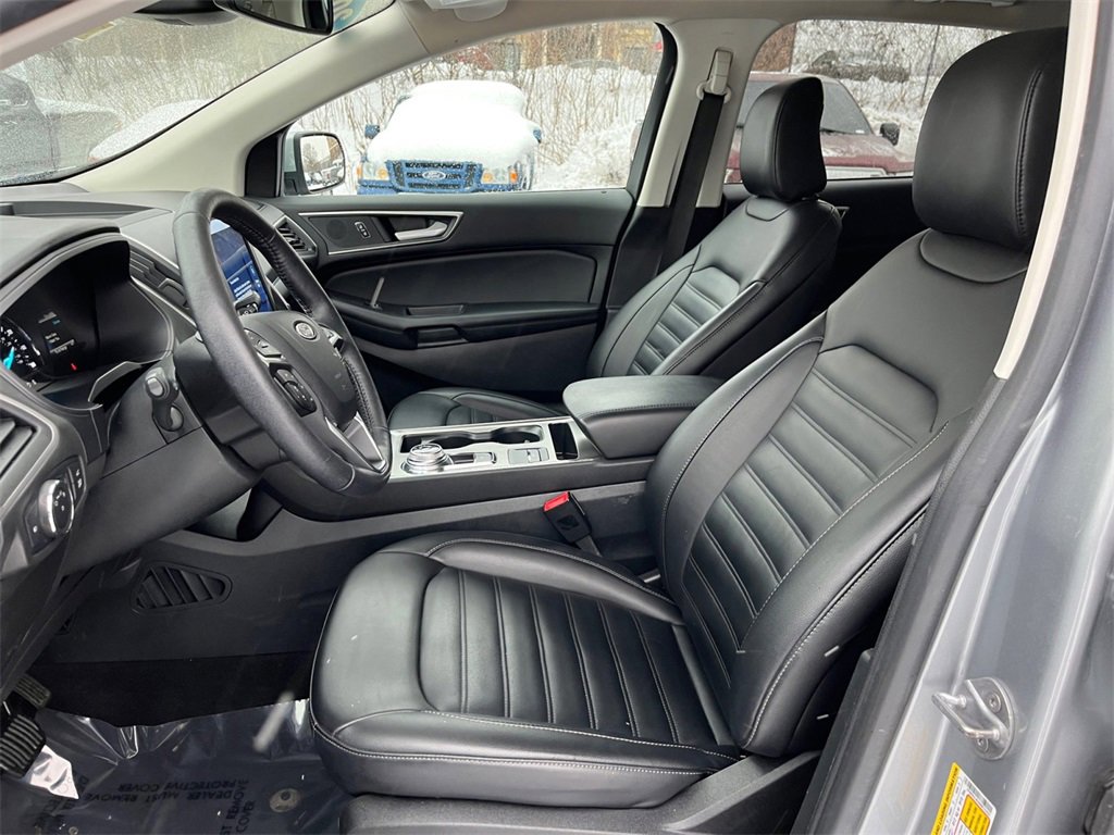 Used 2022 Ford Edge SEL w/ Convenience Package image 9