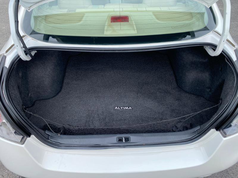 Used 2012 Nissan Altima 2.5 SL w/ 2.5SL Pkg FWD image 10