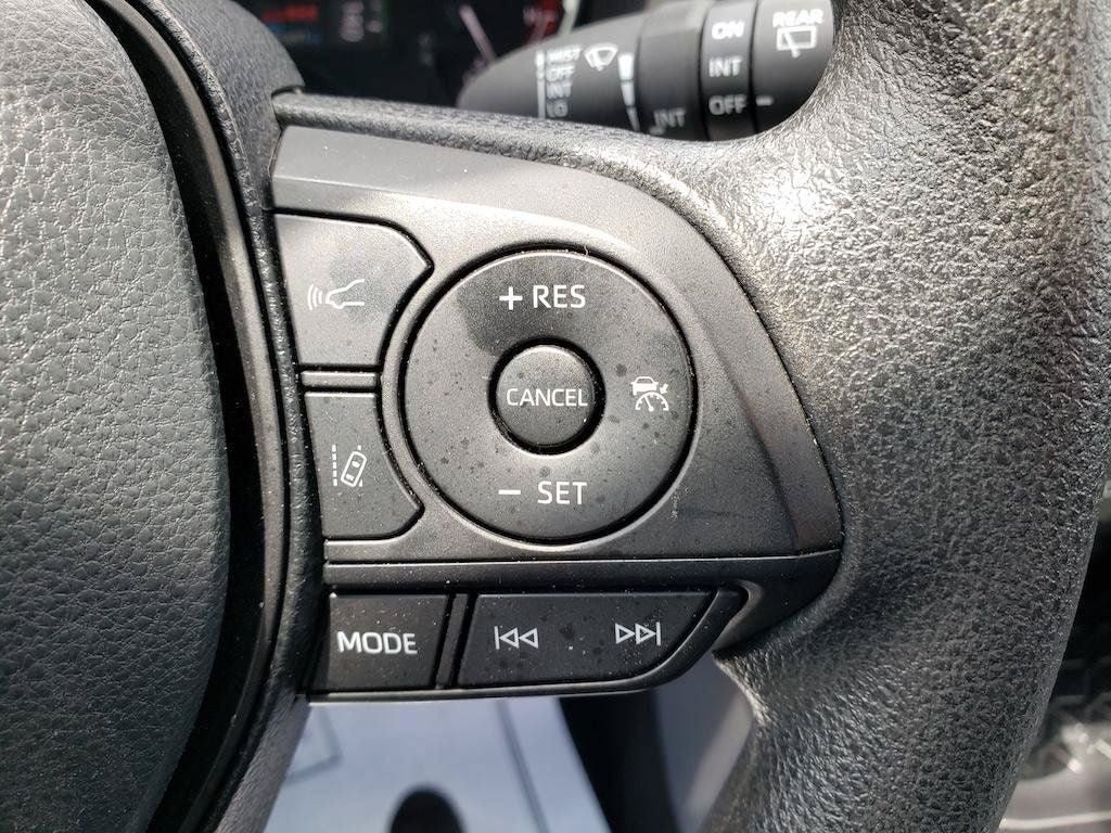 Certified 2025 Toyota RAV4 XLE AWD/4WD image 13