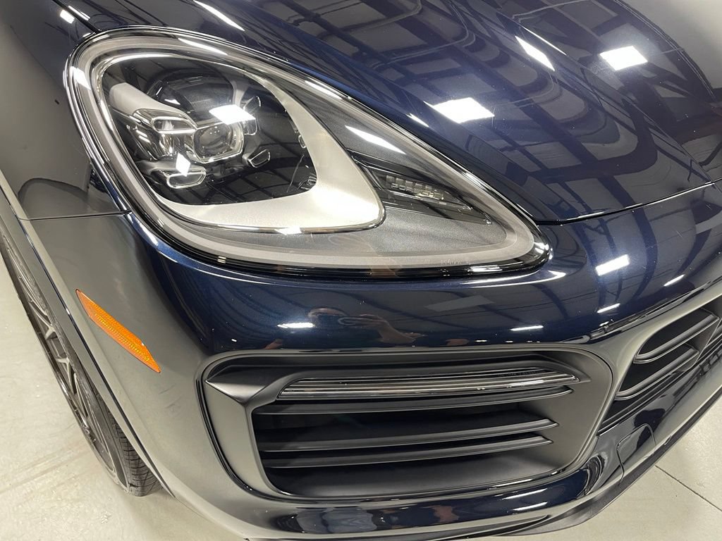 Used 2023 Porsche Cayenne AWD/4WD image 9