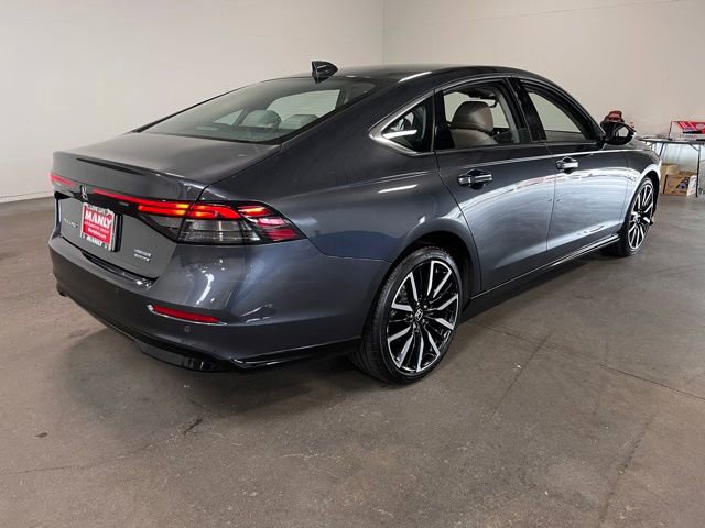 Used 2024 Honda Accord Touring image 3