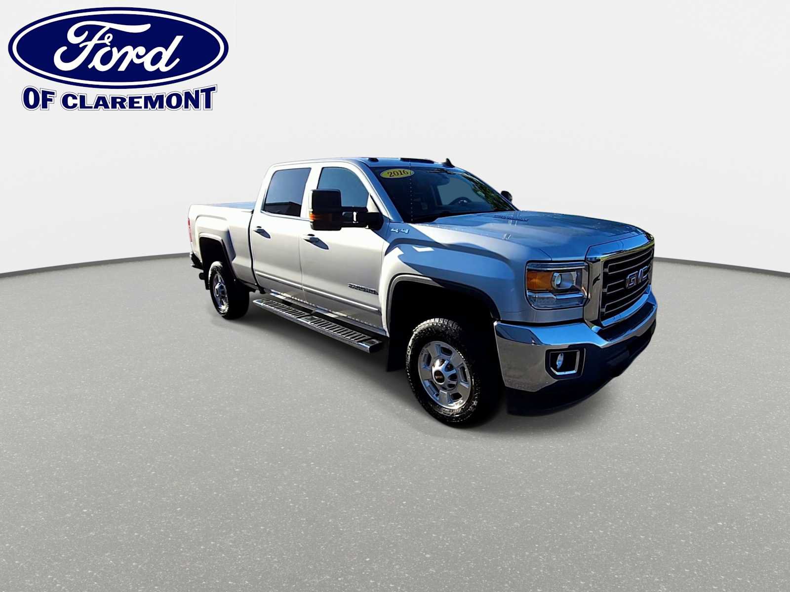 Used 2016 GMC Sierra 2500 SLE w/ SLE Preferred Package AWD/4WD image 2