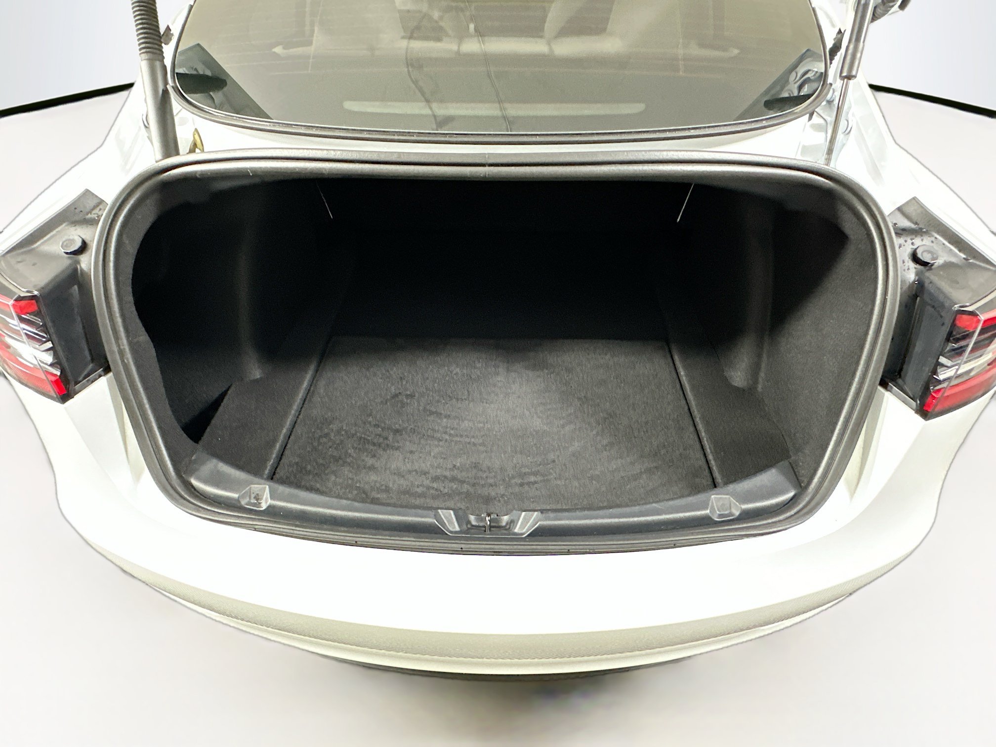 Used 2023 Tesla Model 3 Standard Range RWD image 28