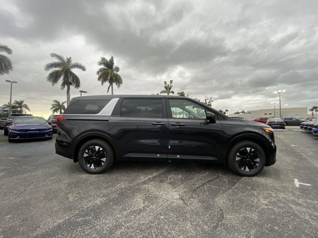 New 2026 Kia Carnival LXS image 2