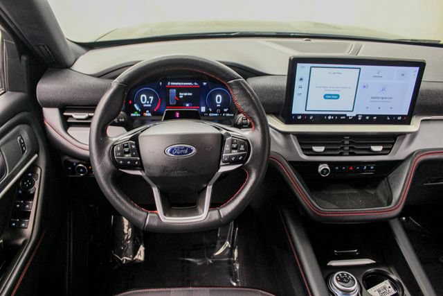 Certified 2025 Ford Explorer ST-Line AWD/4WD image 24