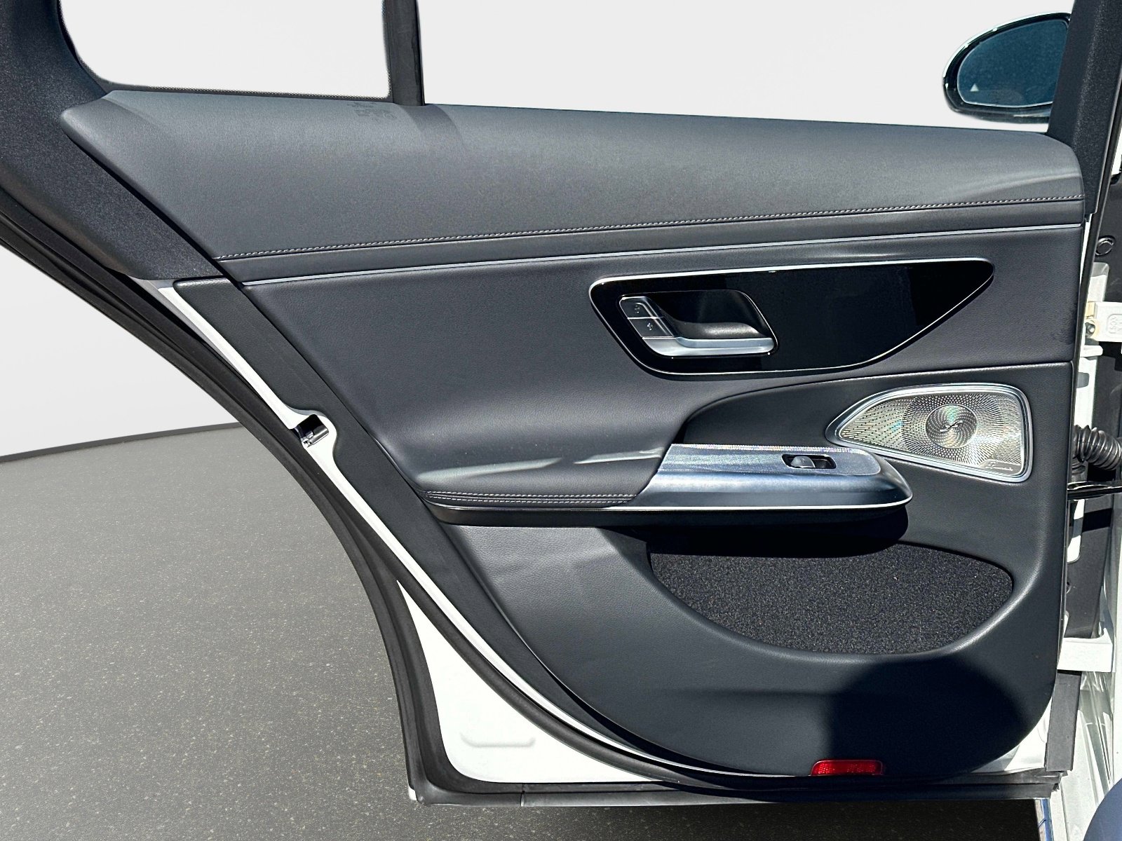 Used 2025 Mercedes-Benz E 350 Sedan image 10